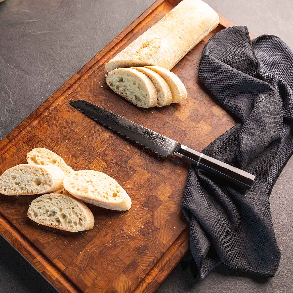 Legacy Allround Knivsæt - Kitchen Knives - Cuisine Lab Legacy Collection Brødkniv. Den eneste kniv du skal bruge til brød. Den perfekte køkkenkniv til brød - cuisinelab
